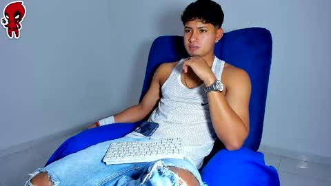  Dominic  online show from May 16, 4:32 am