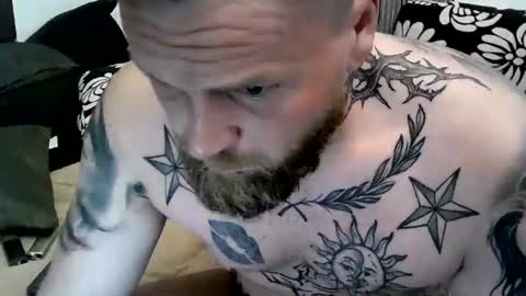 donny442313 online show from August 8, 11:56 pm