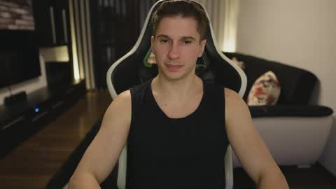 Dorian Reyes online show from April 28, 1:00 am