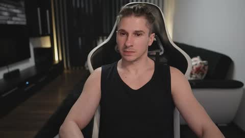 Dorian Reyes online show from May 7, 12:44 am