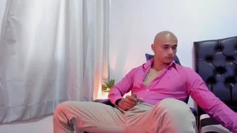 Isabella and Alessandro online show from June 15, 11:13 am
