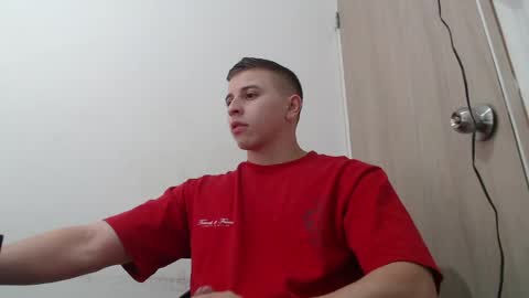 draco_boy2000 online show from April 28, 11:09 pm
