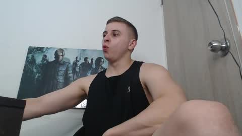 draco_boy2000 online show from May 14, 12:30 am