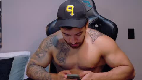 cris online show from May 3, 1:52 am