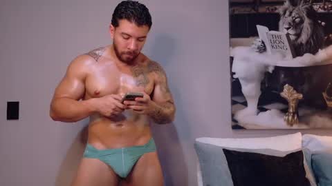 cris online show from April 30, 12:17 am