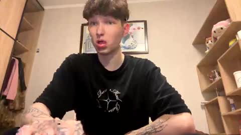 Mark online show from May 1, 8:11 pm