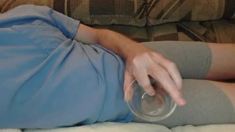 drippyjt online show from April 28, 2:49 am