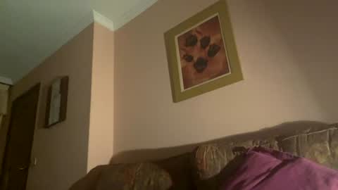 dulcestravesuras22159178 online show from July 15, 2:07 am