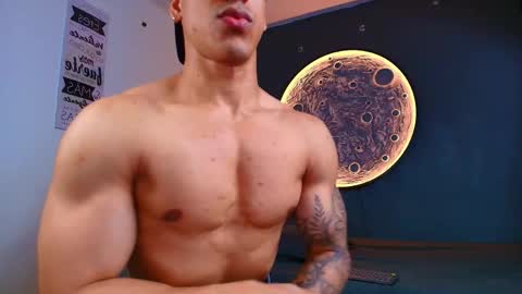duran_dhikol1 online show from May 7, 12:54 am
