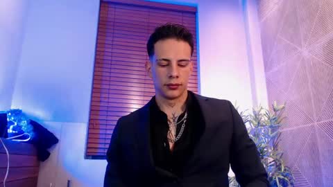 Dustin Sonne online show from May 8, 4:02 am