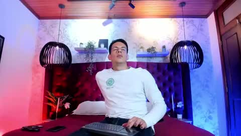 Dustin Sonne online show from May 20, 3:35 am