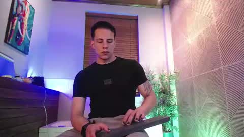 Dustin Sonne online show from June 23, 3:33 am