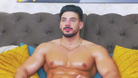 Dustin online show from May 8, 8:37 am