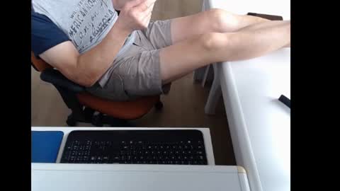 dutchpornking2 online show from July 24, 7:04 am