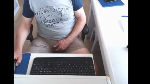dutchpornking2 online show from July 25, 7:05 am