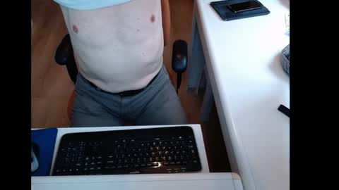 dutchpornking2 online show from May 8, 7:31 am