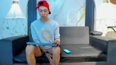 Dylan online show from June 19, 4:07 am