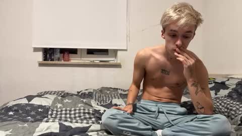 Dylan and Ollie online show from January 18, 10:28 pm