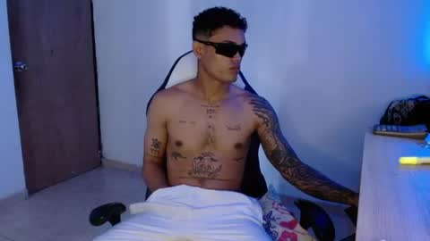 easy_money7777 online show from June 22, 1:15 pm