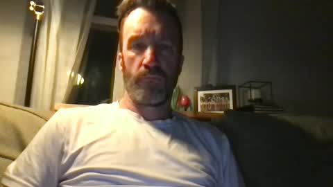 easydoesit69 online show from May 22, 2:27 am