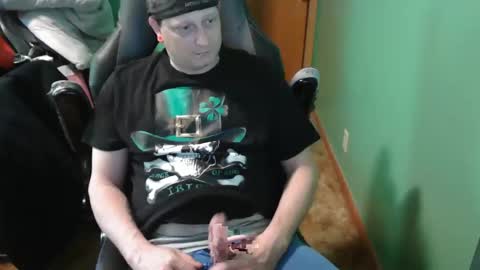 edwardaims_2please online show from May 17, 1:40 pm
