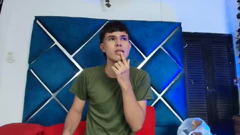 Edwin online show from May 6, 5:02 pm