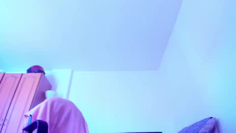 eiden_allenx1 online show from May 3, 8:22 pm