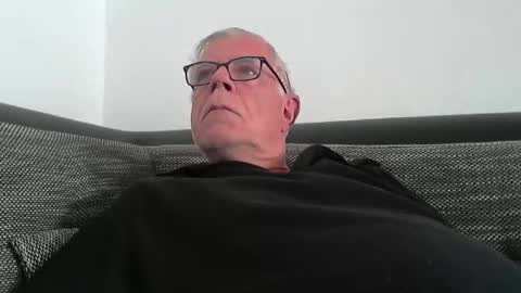 eisbaer1957 online show from May 17, 8:21 am