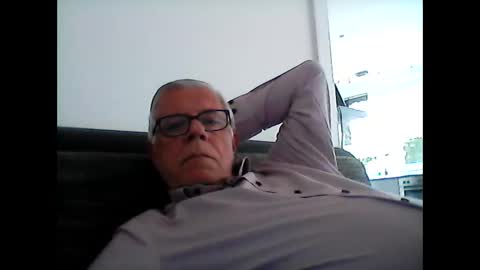 eisbaer1957 online show from May 8, 3:23 pm