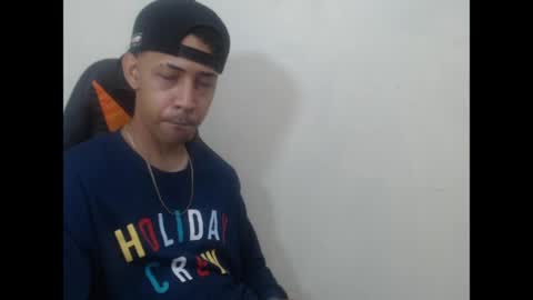 Instagram BelowAbajo online show from May 18, 6:41 am