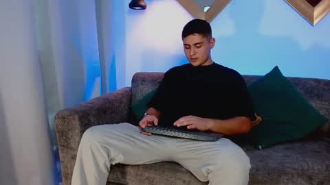 Elian online show from July 21, 10:56 pm