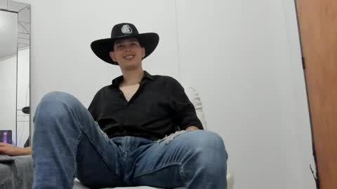 elijah_stoone online show from April 29, 3:38 pm