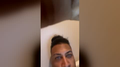 elijahcartel online show from May 21, 9:15 am