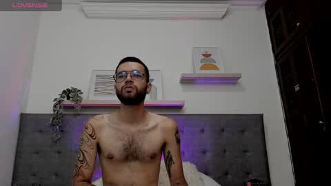 ELLIOT  online show from June 27, 4:01 pm