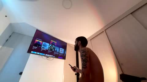 ELLIOT  online show from July 11, 6:54 pm