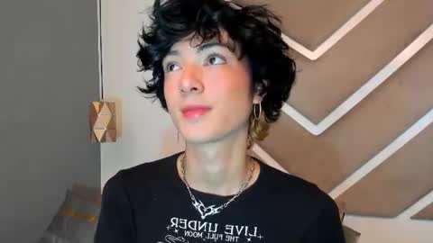 elliotvolkov online show from July 31, 5:44 pm