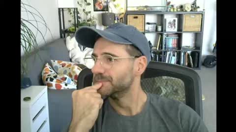 elmetaagain online show from July 22, 1:52 am