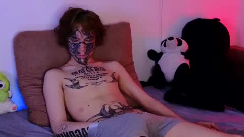 em0_h0rny online show from June 17, 11:39 pm