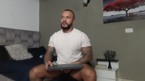 emanuelspencer online show from June 20, 4:06 am
