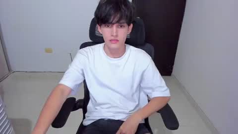 eren_tatakae online show from June 26, 12:58 am