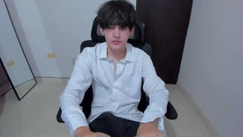 eren_tatakae online show from May 7, 1:27 am