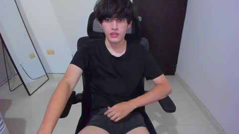 eren_tatakae online show from May 18, 3:02 am