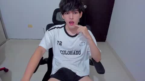 eren_tatakae online show from July 3, 12:50 am