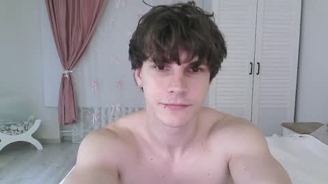 Eric Crush online show from May 12, 4:21 am
