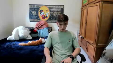 erick_de_rossee online show from May 5, 7:14 pm