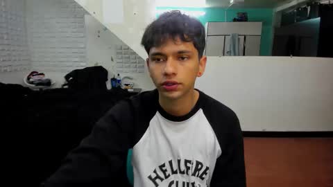 erick_hot12 online show from May 4, 7:59 pm