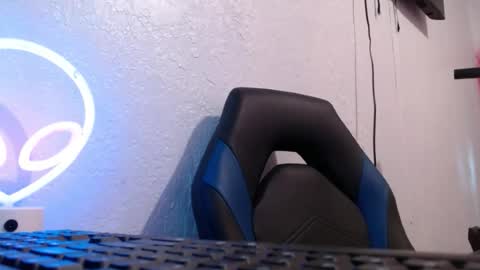 erick online show from July 14, 12:01 am