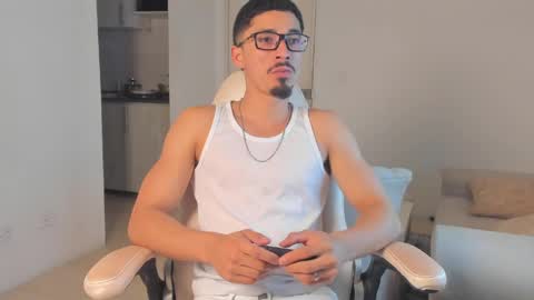 eros_becker_ online show from May 11, 12:34 am