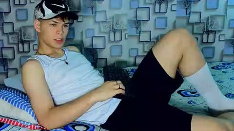 Eros online show from August 4, 7:29 pm