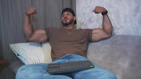 erossteel online show from May 4, 10:44 pm